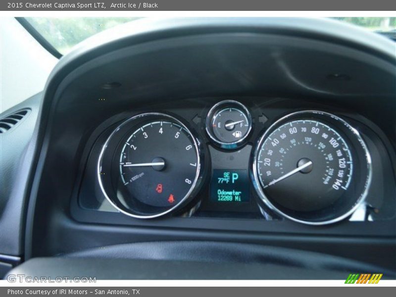 Arctic Ice / Black 2015 Chevrolet Captiva Sport LTZ