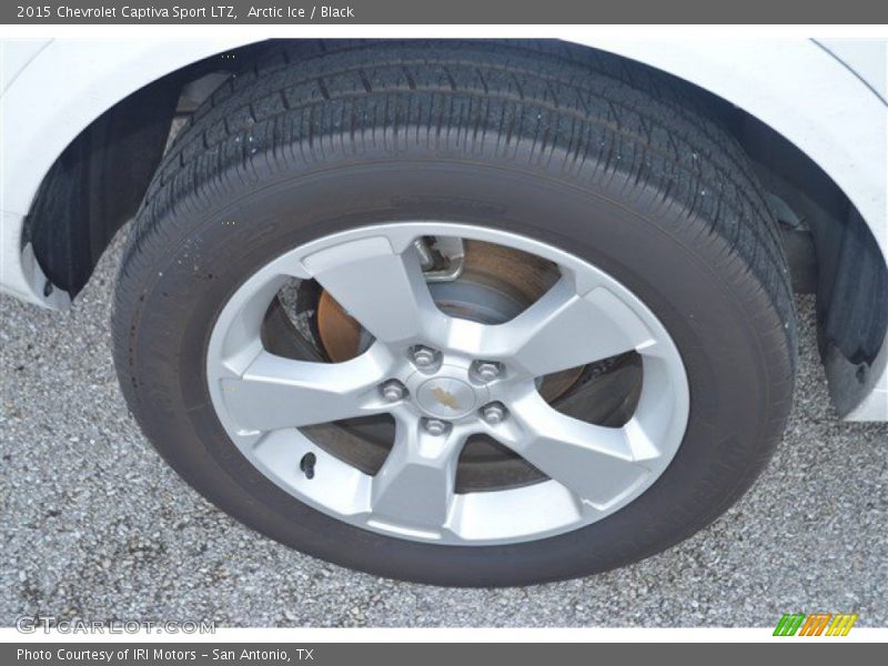 Arctic Ice / Black 2015 Chevrolet Captiva Sport LTZ