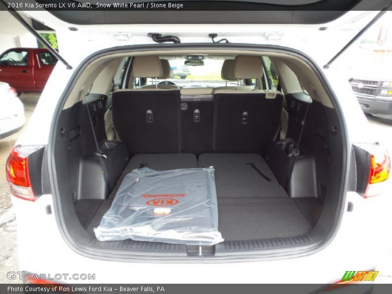 Snow White Pearl / Stone Beige 2016 Kia Sorento LX V6 AWD