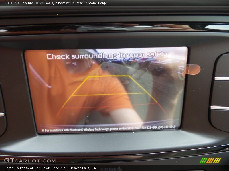 Snow White Pearl / Stone Beige 2016 Kia Sorento LX V6 AWD
