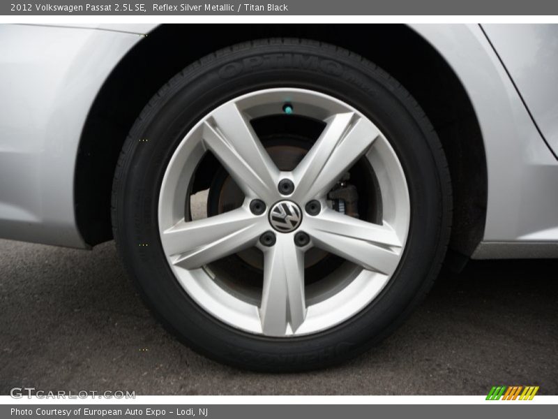 Reflex Silver Metallic / Titan Black 2012 Volkswagen Passat 2.5L SE