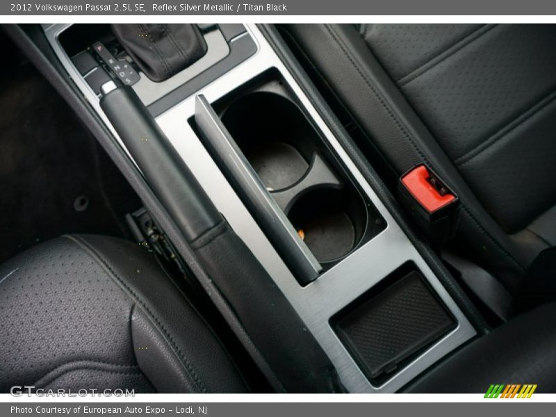 Reflex Silver Metallic / Titan Black 2012 Volkswagen Passat 2.5L SE