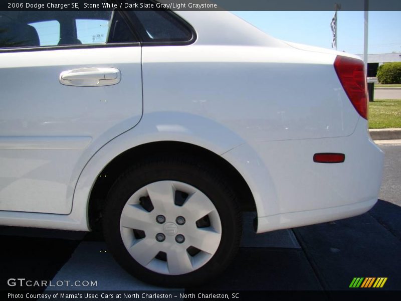 Stone White / Dark Slate Gray/Light Graystone 2006 Dodge Charger SE