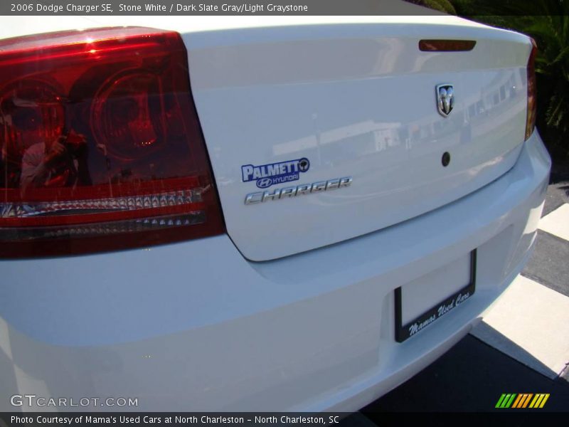 Stone White / Dark Slate Gray/Light Graystone 2006 Dodge Charger SE