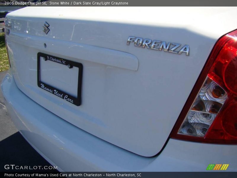 Stone White / Dark Slate Gray/Light Graystone 2006 Dodge Charger SE