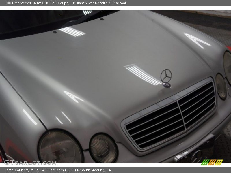 Brilliant Silver Metallic / Charcoal 2001 Mercedes-Benz CLK 320 Coupe