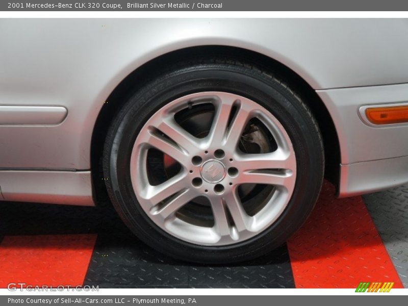 Brilliant Silver Metallic / Charcoal 2001 Mercedes-Benz CLK 320 Coupe