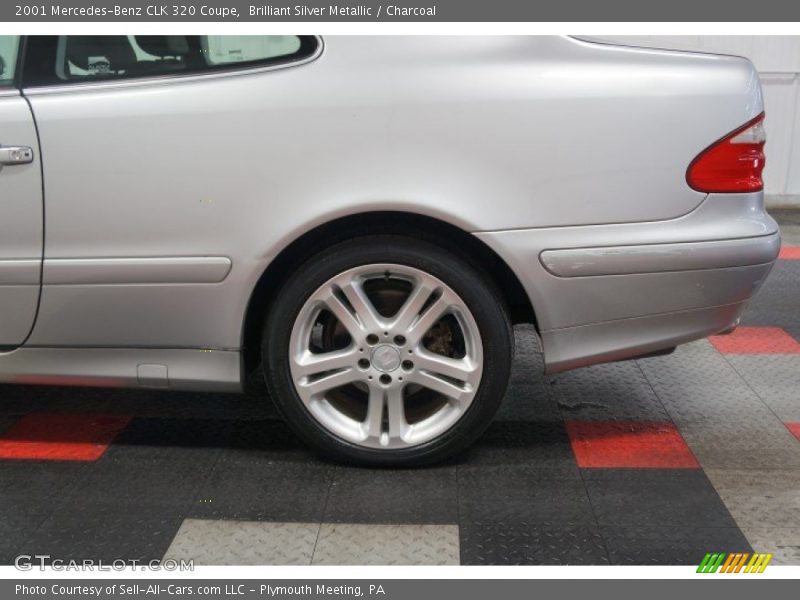 Brilliant Silver Metallic / Charcoal 2001 Mercedes-Benz CLK 320 Coupe