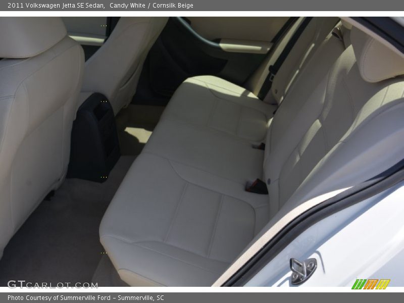 Candy White / Cornsilk Beige 2011 Volkswagen Jetta SE Sedan