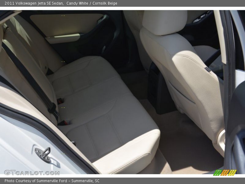 Candy White / Cornsilk Beige 2011 Volkswagen Jetta SE Sedan