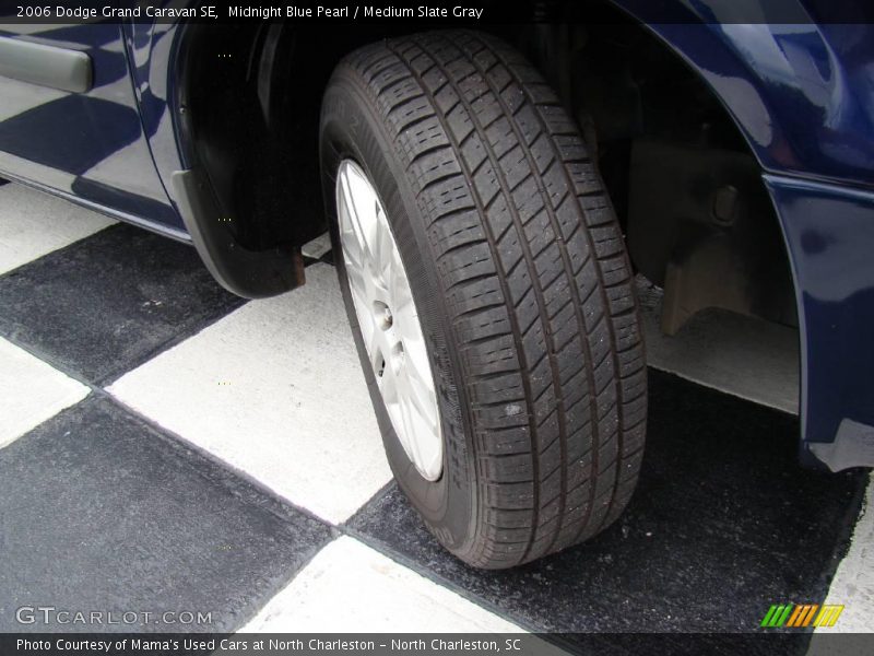 Midnight Blue Pearl / Medium Slate Gray 2006 Dodge Grand Caravan SE