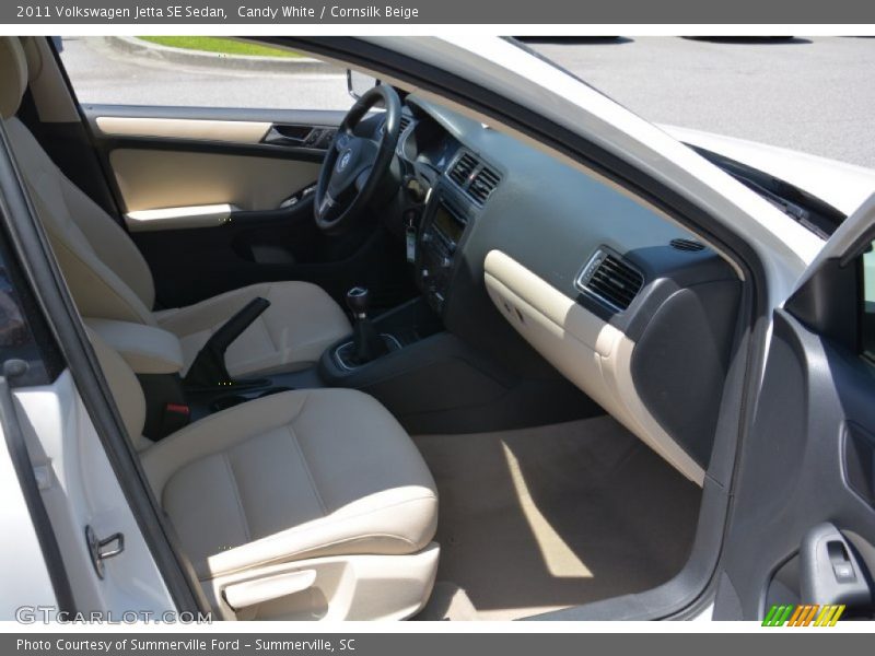 Candy White / Cornsilk Beige 2011 Volkswagen Jetta SE Sedan