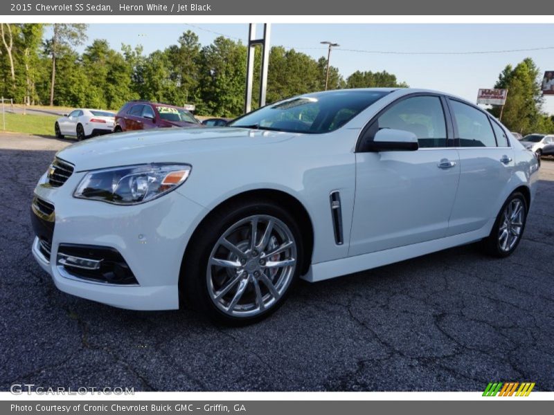 Front 3/4 View of 2015 SS Sedan