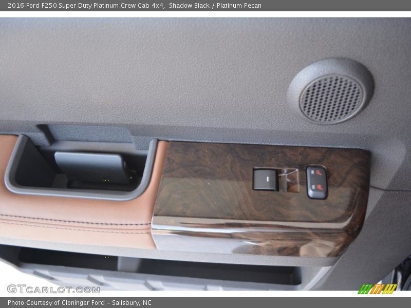 Shadow Black / Platinum Pecan 2016 Ford F250 Super Duty Platinum Crew Cab 4x4
