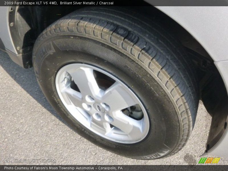 Brilliant Silver Metallic / Charcoal 2009 Ford Escape XLT V6 4WD