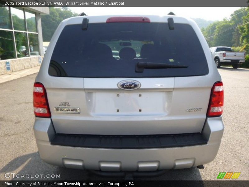 Brilliant Silver Metallic / Charcoal 2009 Ford Escape XLT V6 4WD