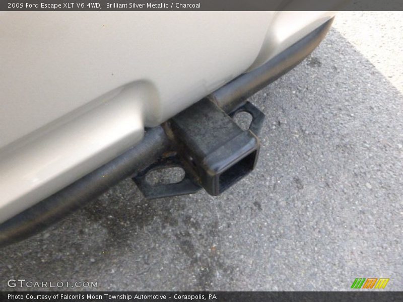 Brilliant Silver Metallic / Charcoal 2009 Ford Escape XLT V6 4WD