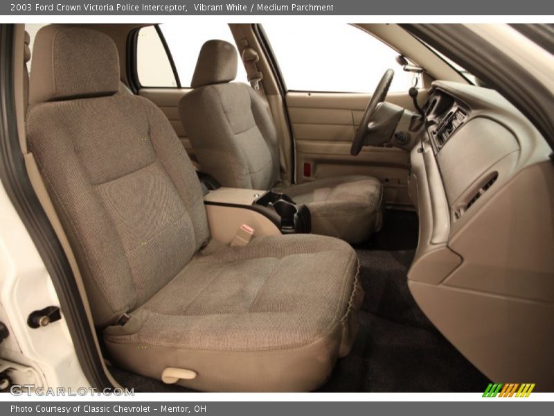 Vibrant White / Medium Parchment 2003 Ford Crown Victoria Police Interceptor