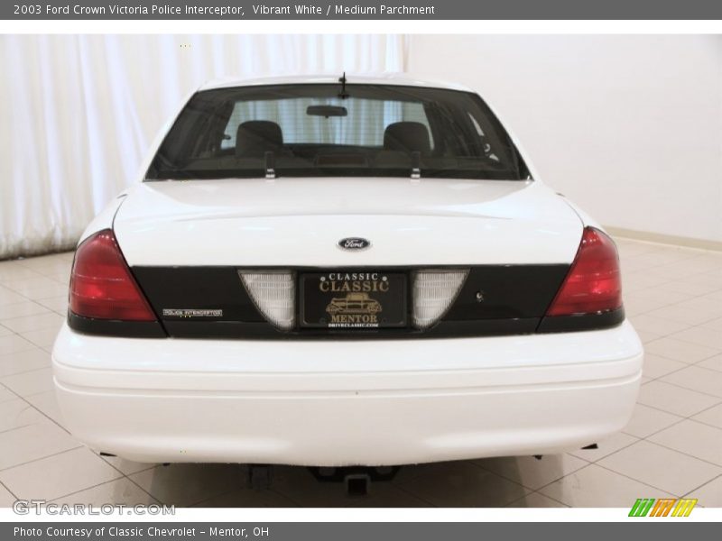 Vibrant White / Medium Parchment 2003 Ford Crown Victoria Police Interceptor