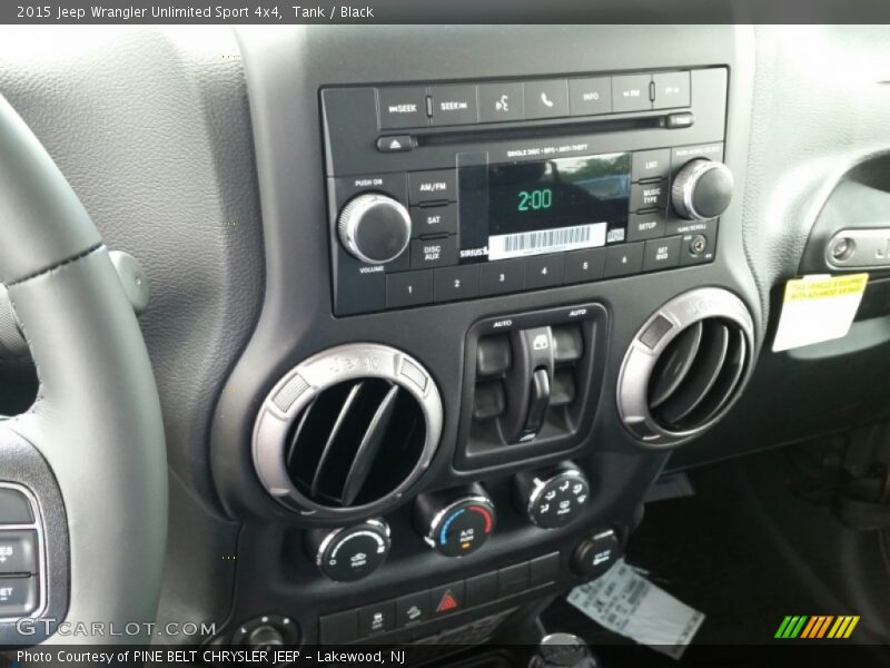 Tank / Black 2015 Jeep Wrangler Unlimited Sport 4x4
