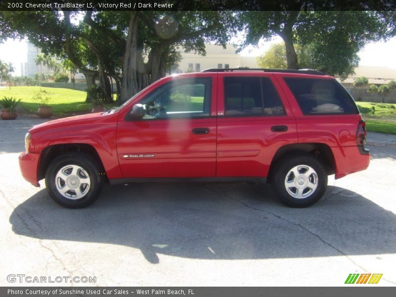 Victory Red / Dark Pewter 2002 Chevrolet TrailBlazer LS