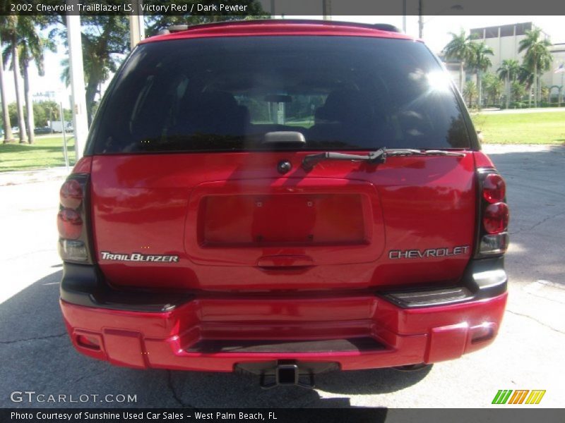 Victory Red / Dark Pewter 2002 Chevrolet TrailBlazer LS