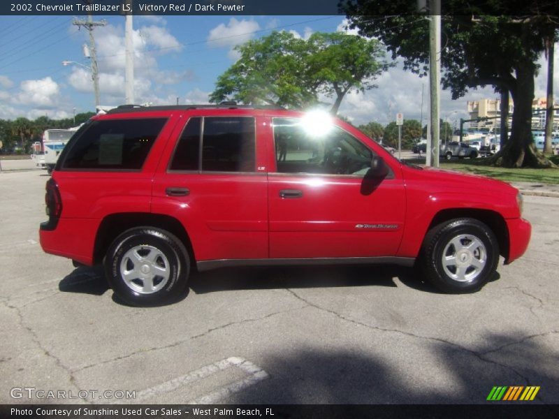 Victory Red / Dark Pewter 2002 Chevrolet TrailBlazer LS