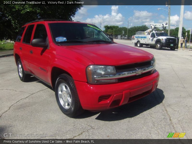 Front 3/4 View of 2002 TrailBlazer LS