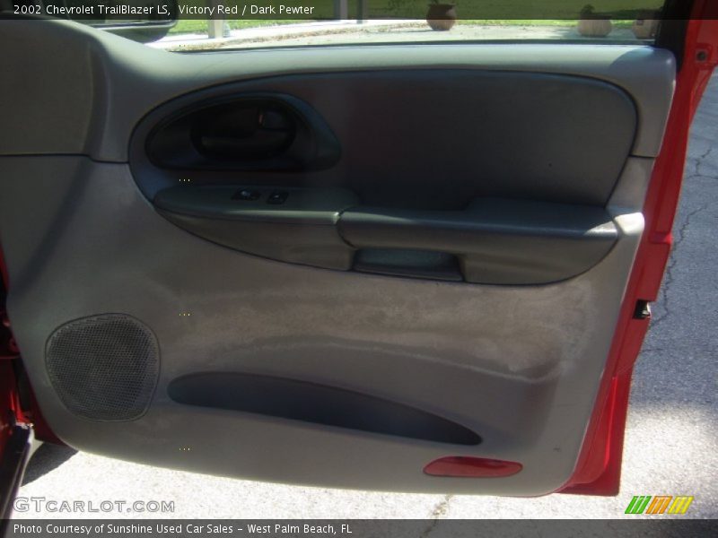 Victory Red / Dark Pewter 2002 Chevrolet TrailBlazer LS