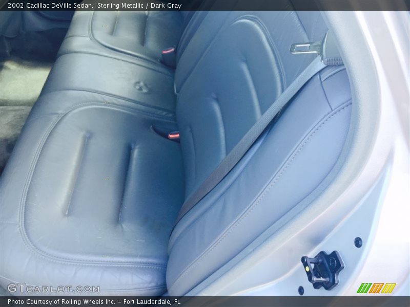 Sterling Metallic / Dark Gray 2002 Cadillac DeVille Sedan