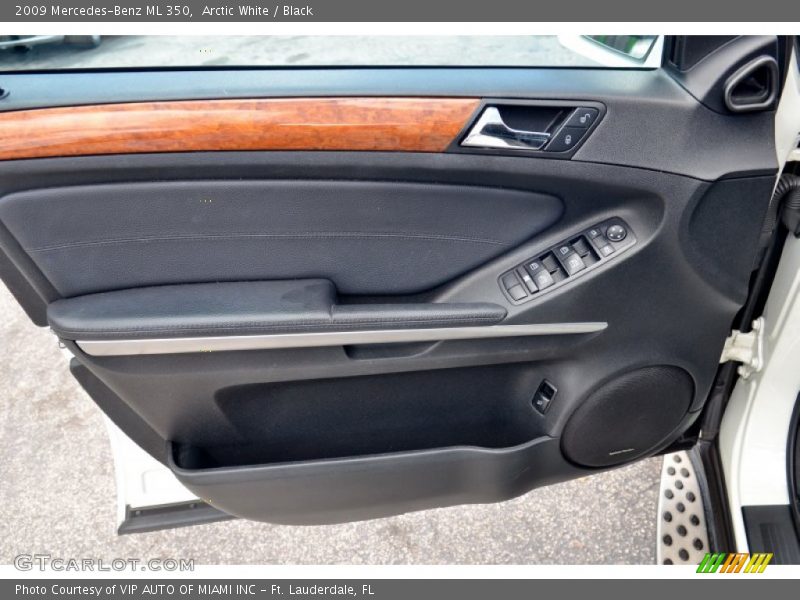 Arctic White / Black 2009 Mercedes-Benz ML 350