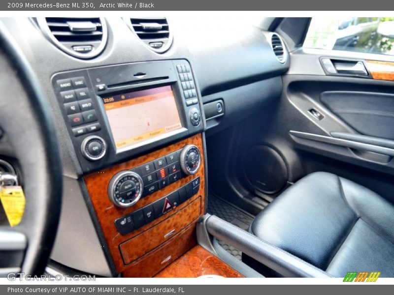 Arctic White / Black 2009 Mercedes-Benz ML 350