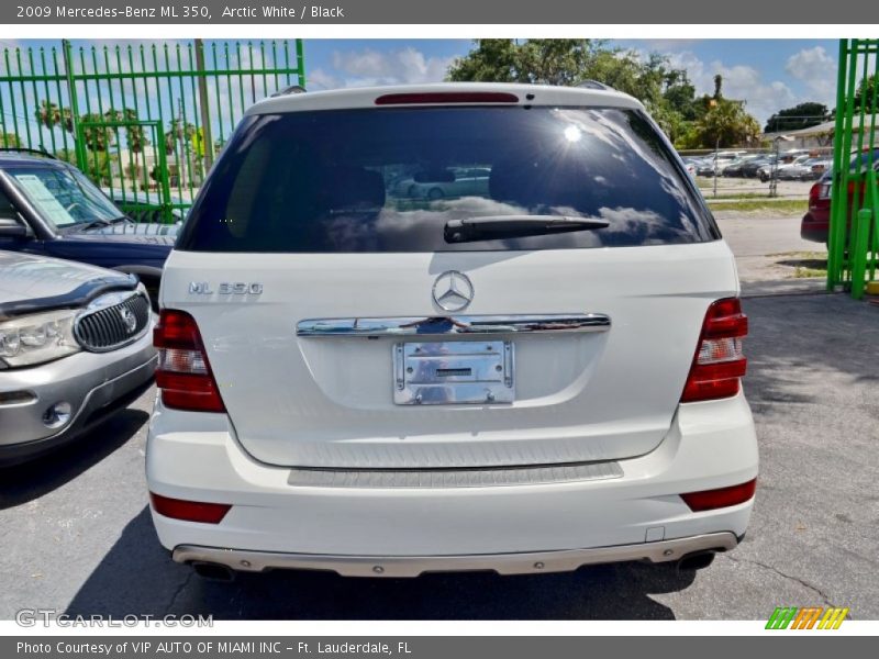 Arctic White / Black 2009 Mercedes-Benz ML 350
