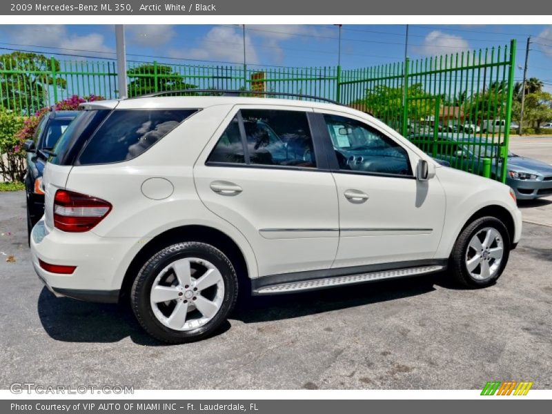 Arctic White / Black 2009 Mercedes-Benz ML 350