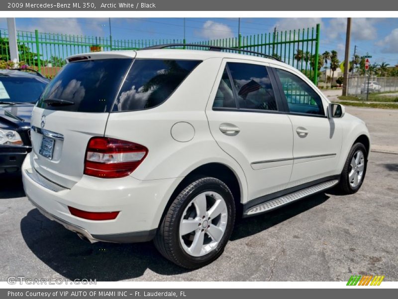 Arctic White / Black 2009 Mercedes-Benz ML 350