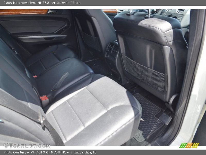 Arctic White / Black 2009 Mercedes-Benz ML 350