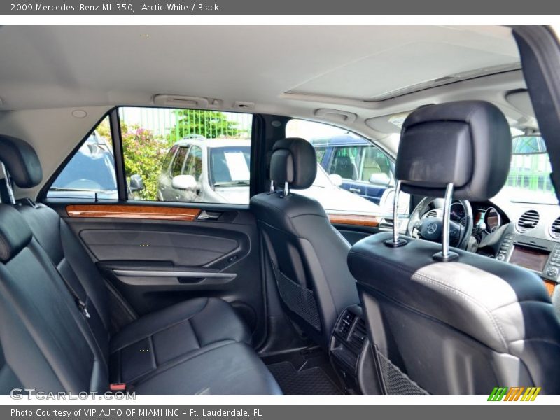 Arctic White / Black 2009 Mercedes-Benz ML 350