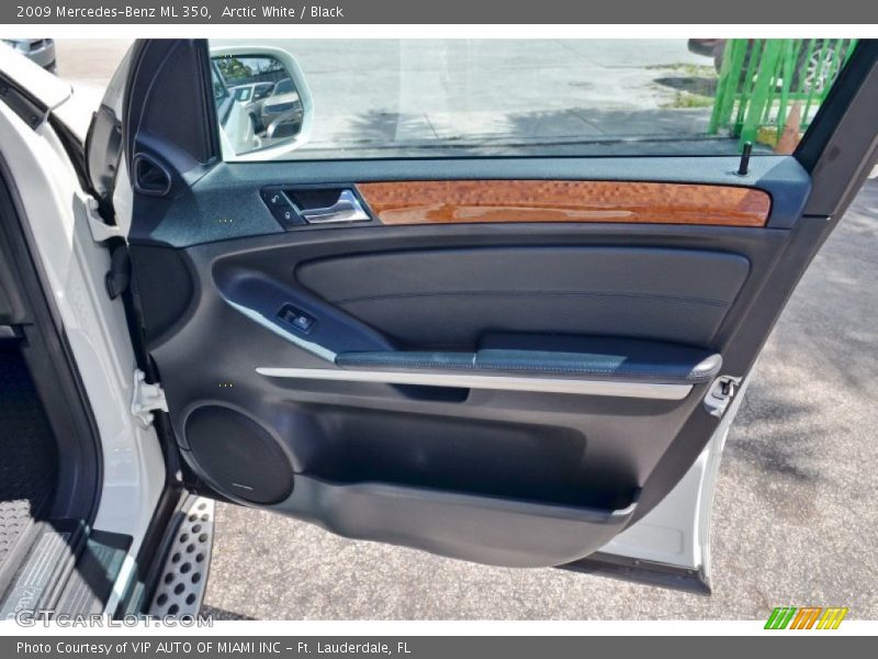 Arctic White / Black 2009 Mercedes-Benz ML 350