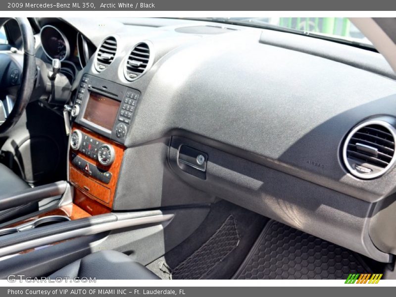 Arctic White / Black 2009 Mercedes-Benz ML 350