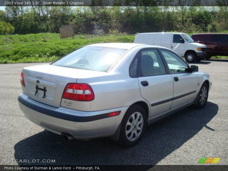 Silver Metallic / Graphite 2002 Volvo S40 1.9T