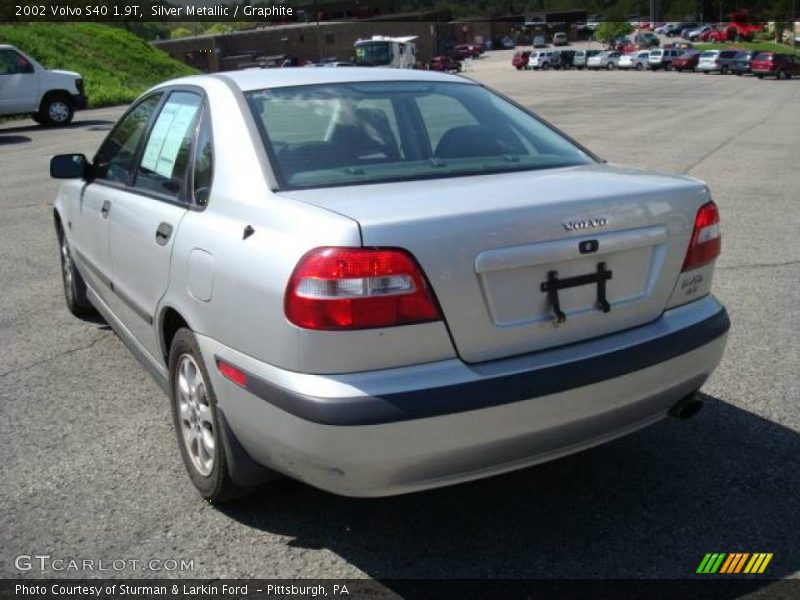 Silver Metallic / Graphite 2002 Volvo S40 1.9T