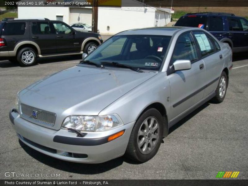 Silver Metallic / Graphite 2002 Volvo S40 1.9T