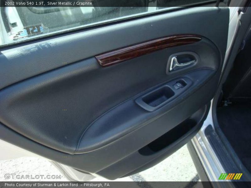 Silver Metallic / Graphite 2002 Volvo S40 1.9T