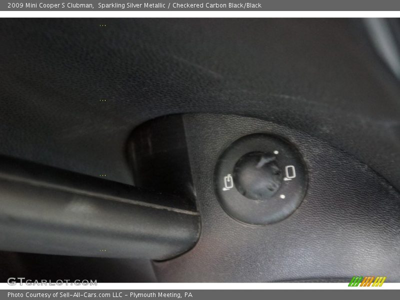 Sparkling Silver Metallic / Checkered Carbon Black/Black 2009 Mini Cooper S Clubman