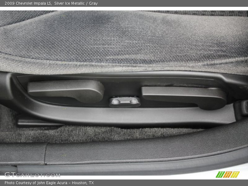 Silver Ice Metallic / Gray 2009 Chevrolet Impala LS