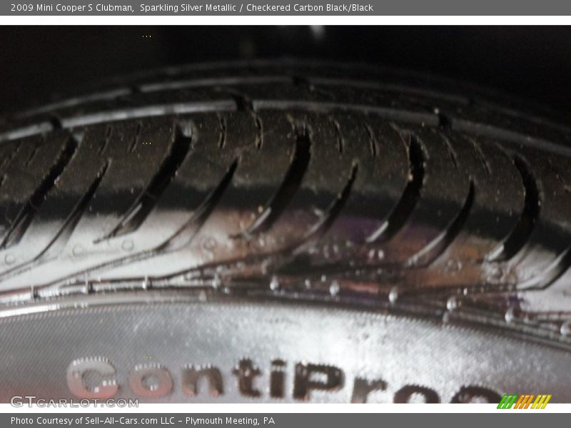 Sparkling Silver Metallic / Checkered Carbon Black/Black 2009 Mini Cooper S Clubman