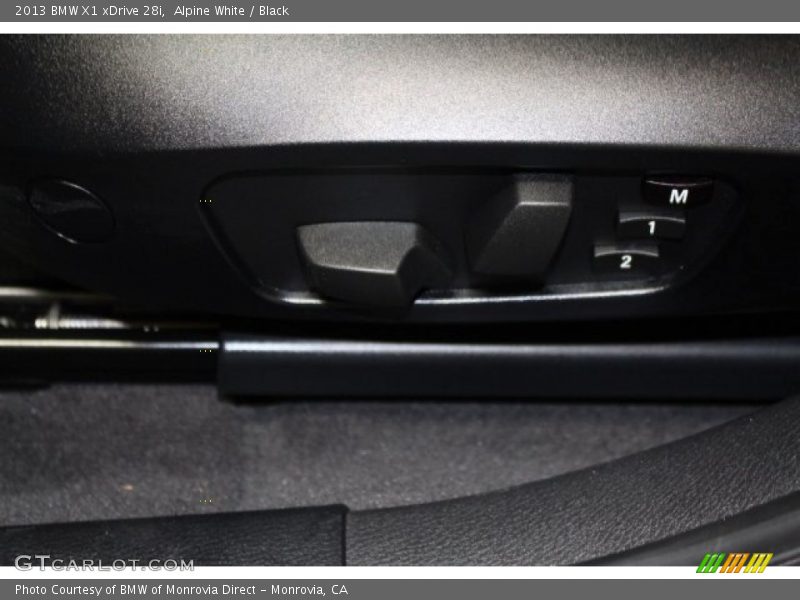 Alpine White / Black 2013 BMW X1 xDrive 28i
