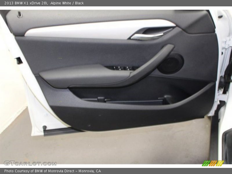 Alpine White / Black 2013 BMW X1 xDrive 28i