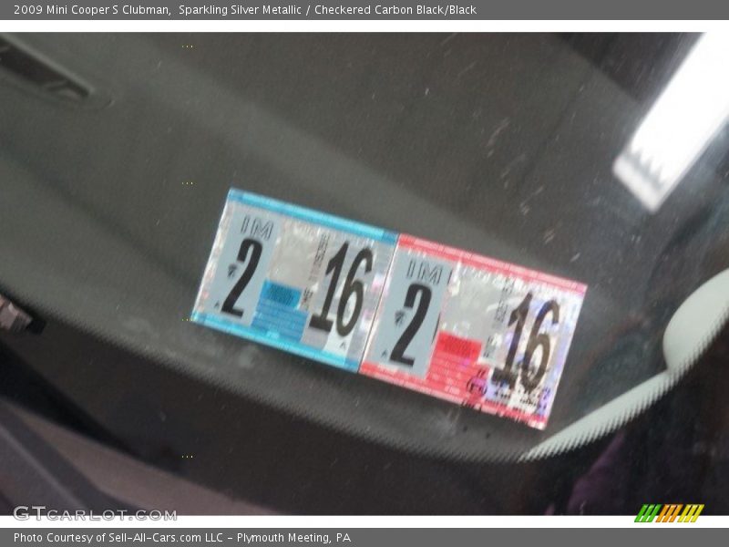 Sparkling Silver Metallic / Checkered Carbon Black/Black 2009 Mini Cooper S Clubman