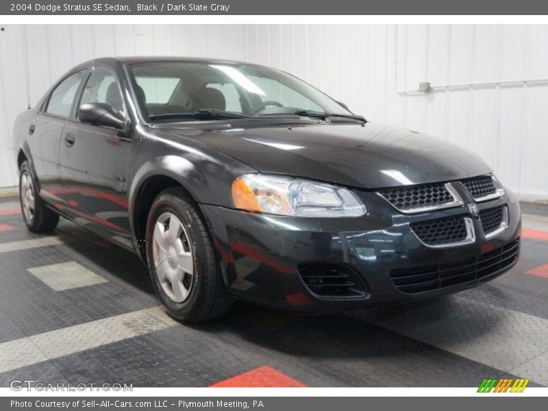 Black / Dark Slate Gray 2004 Dodge Stratus SE Sedan